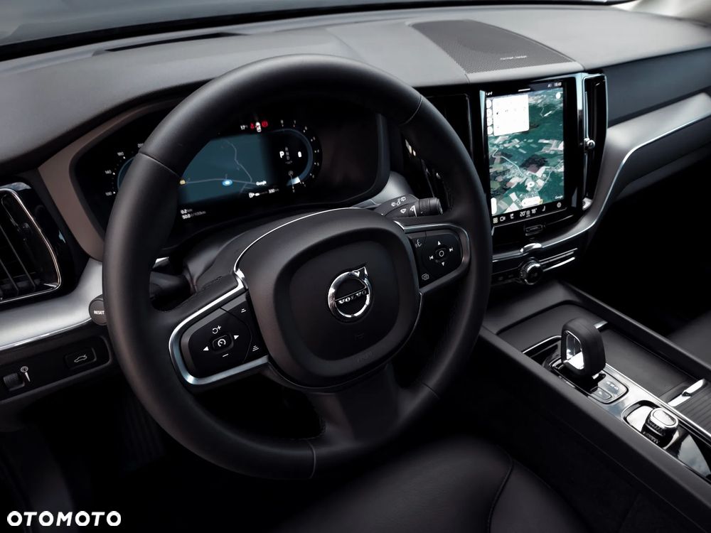 Volvo XC 60 B4 B Momentum Pro - 19