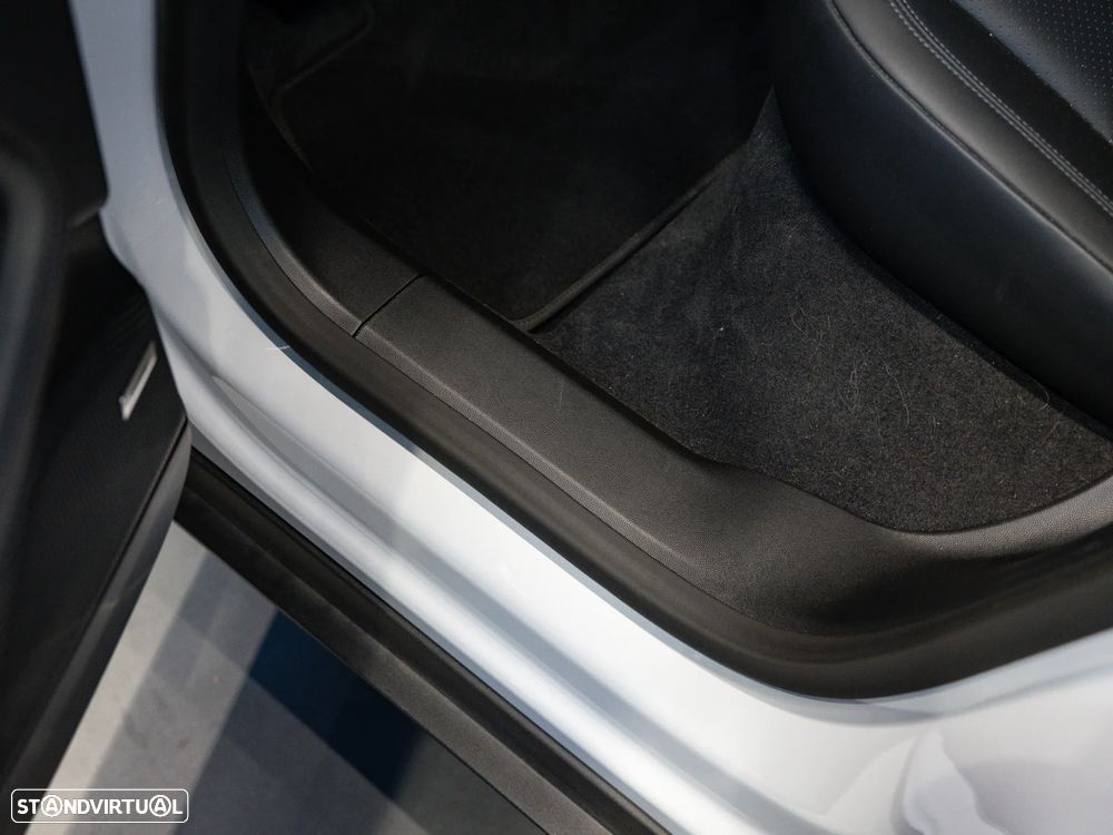 Porsche Macan Electric 4S - 31