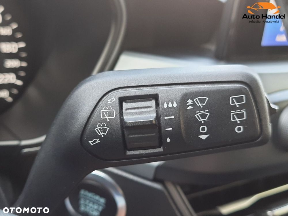 Ford Focus 1.5 EcoBlue Start-Stopp-System TITANIUM - 19