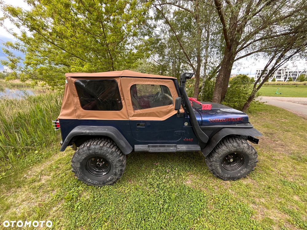 Jeep Wrangler - 9