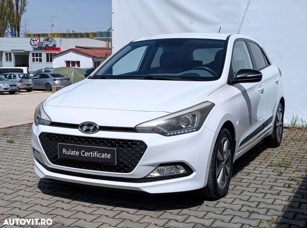 Hyundai i20 1.2 Passion Plus - 1
