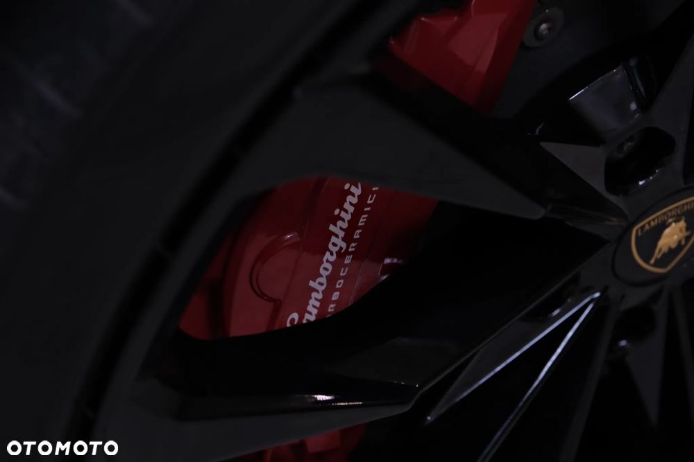 Lamborghini Urus - 8