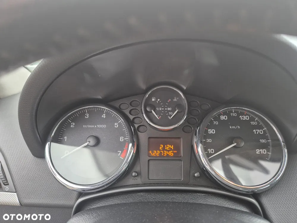 Peugeot 207 - 10