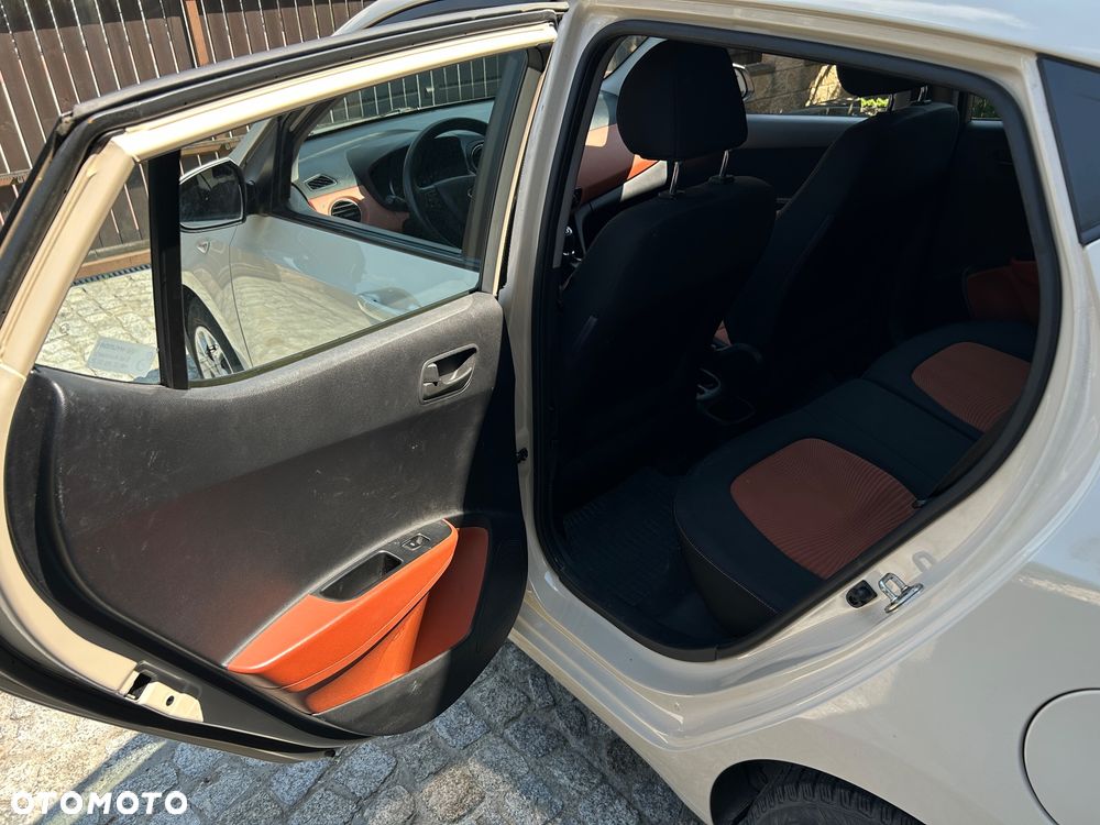Hyundai i10 - 16