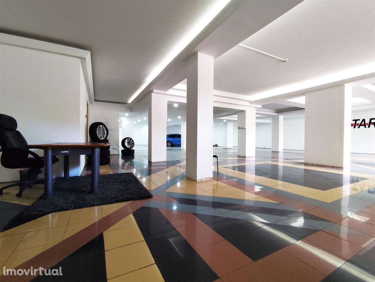 Espaçosa loja em Torres Novas - Grande imagem: 2/9