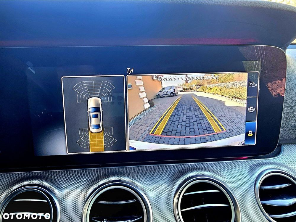 Mercedes-Benz Klasa E - 23