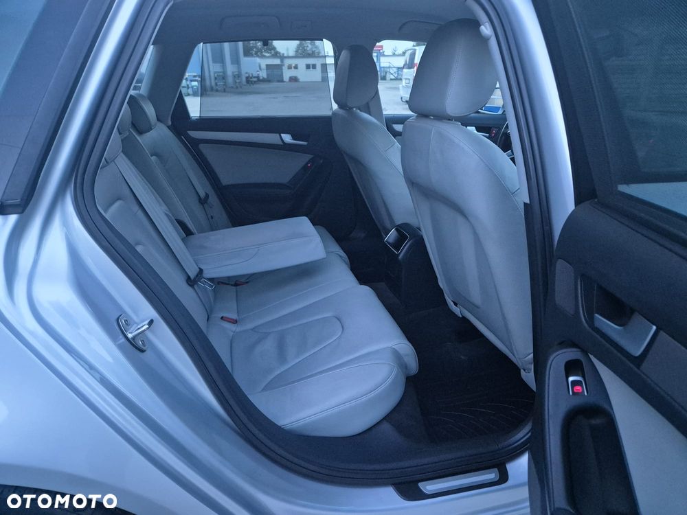 Audi A4 Avant - 31