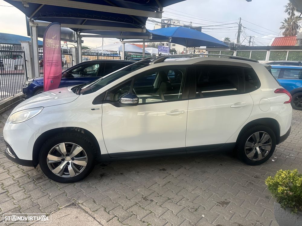 Peugeot 2008 1.2 PureTech Style - 3