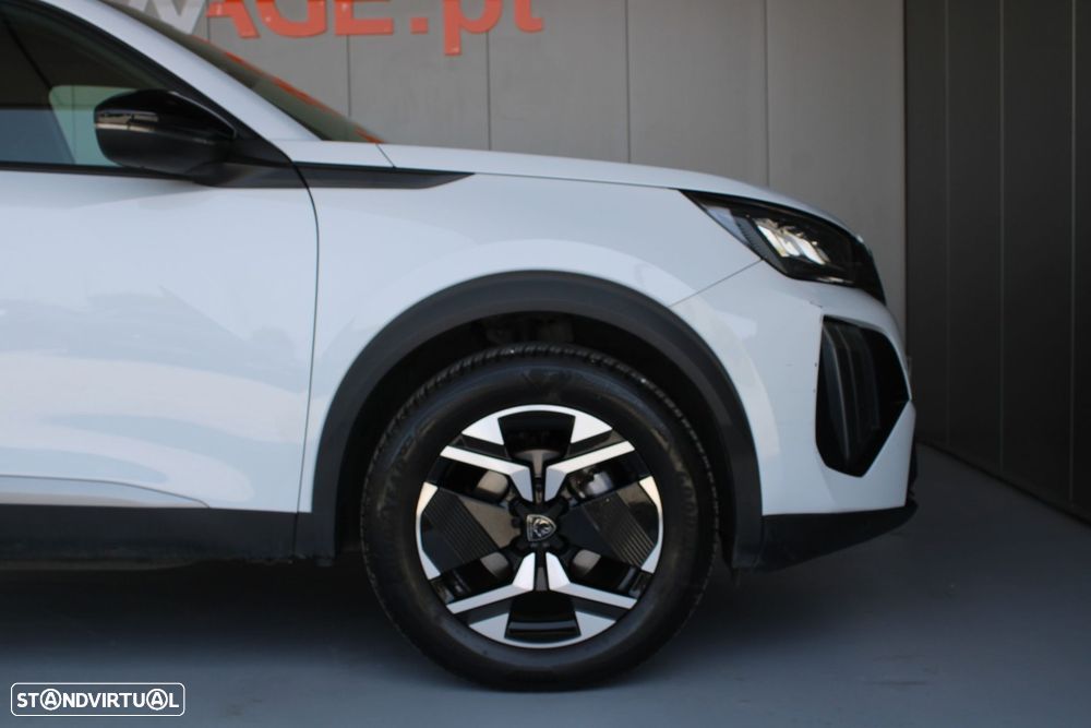 Peugeot 2008 1.2 PureTech Allure EAT8 - 21