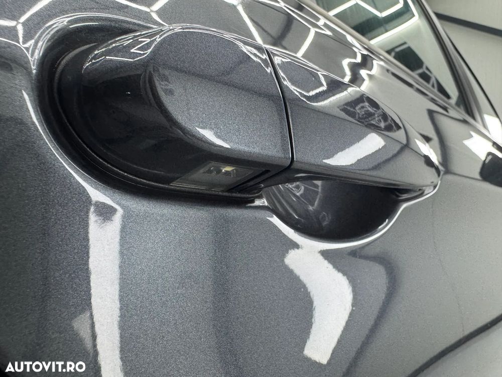 BMW Seria 3 318d Aut. Luxury Line - 17