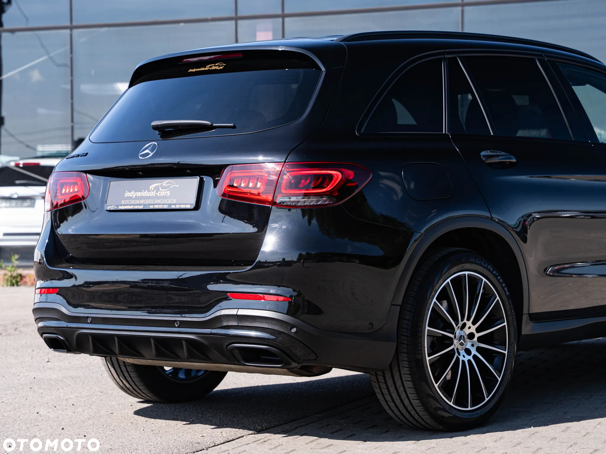 Mercedes-Benz GLC 200 4Matic 9G-TRONIC AMG Line Plus - 14