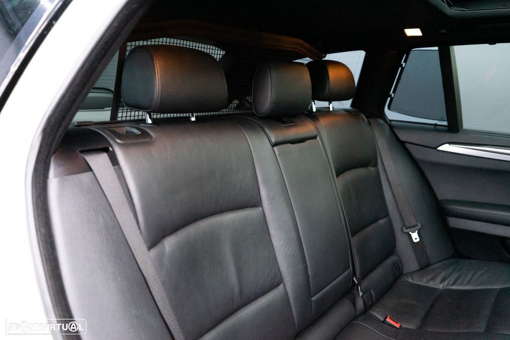 BMW M550d xDrive Auto - 51