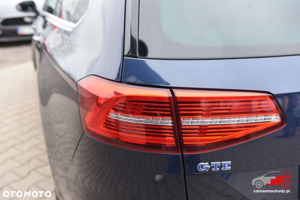 Volkswagen Passat - 13
