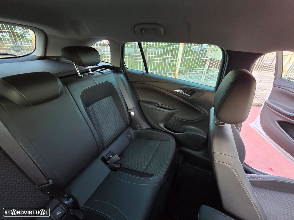 Opel Astra Sports Tourer 1.6 CDTI Innovation S/S - 33