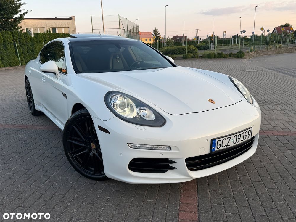 Porsche Panamera 4 Edition - 3