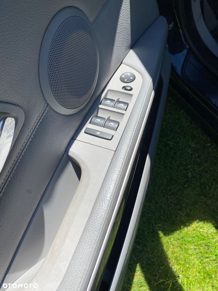 BMW Seria 3 325xi - 8