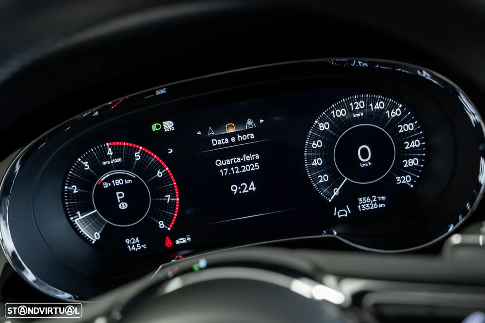 Bentley Bentayga V8 - 25