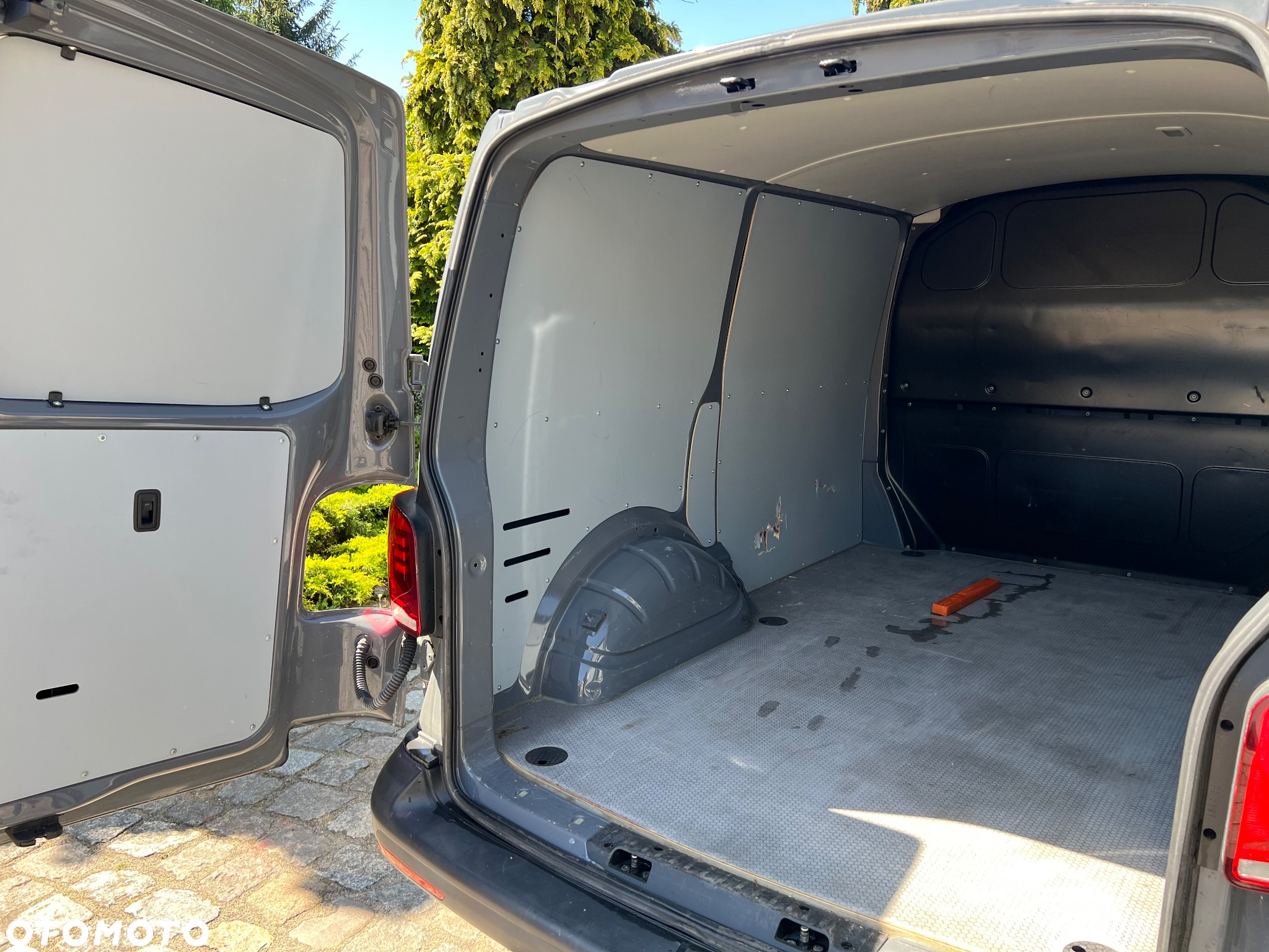 Volkswagen Transporter T6.1 - 7