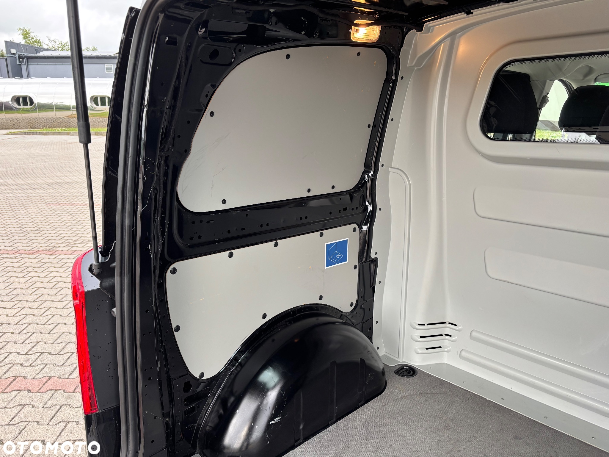 Mercedes-Benz Vito - 12