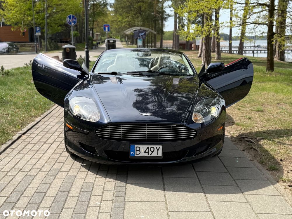 Aston Martin DB9 - 1
