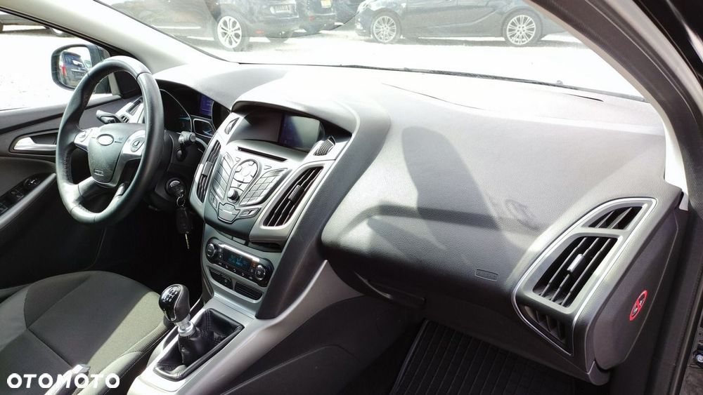 Ford Focus - 24