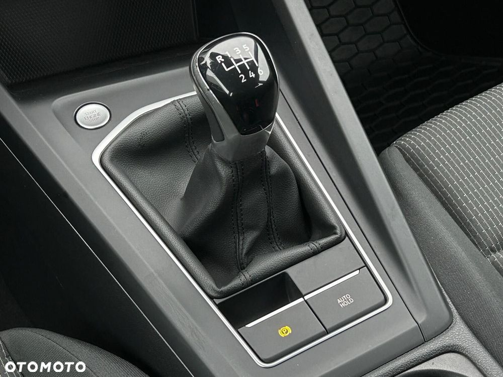 Volkswagen Golf 1.0 TSI - 25