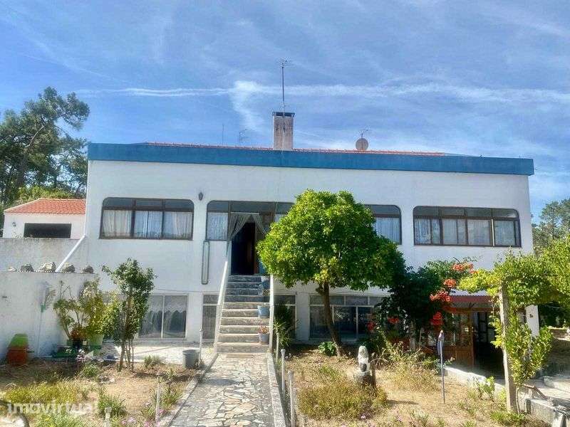 Moradia com grande potencial na Lagoa de Albufeira – Sesimbra