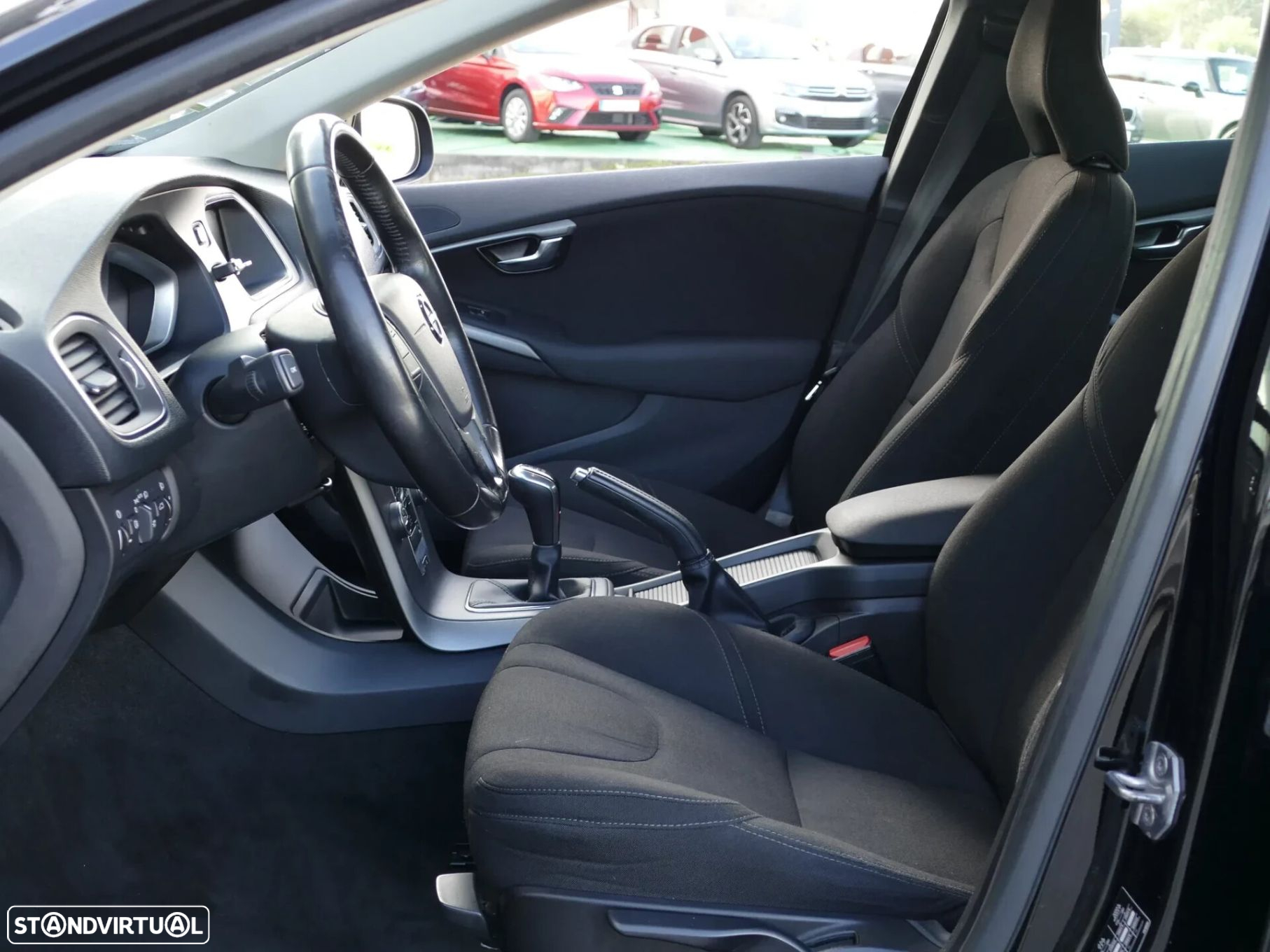 Volvo V40 2.0 D2 Momentum - 11