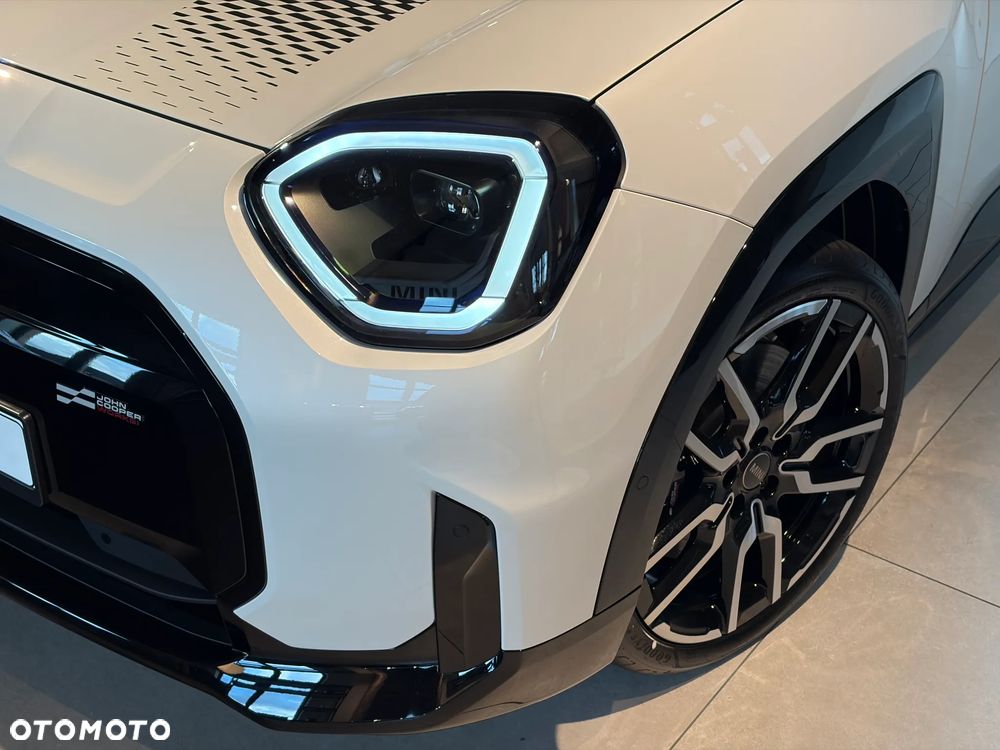 MINI Aceman SE John Cooper Works Trim - 5