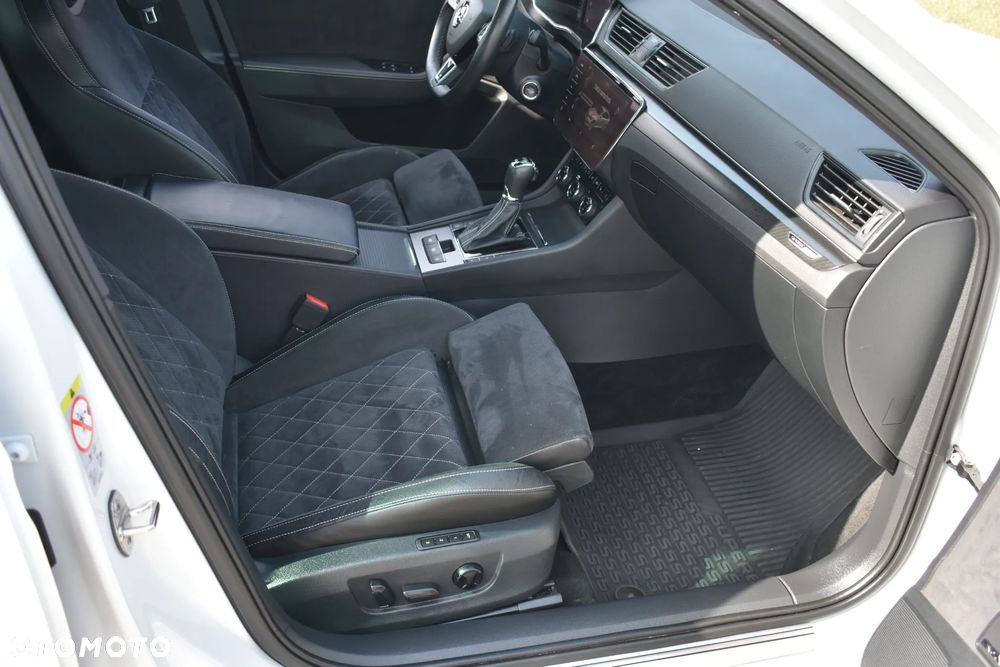 Skoda Superb 2.0 TDI SCR 4x4 Sportline DSG - 38