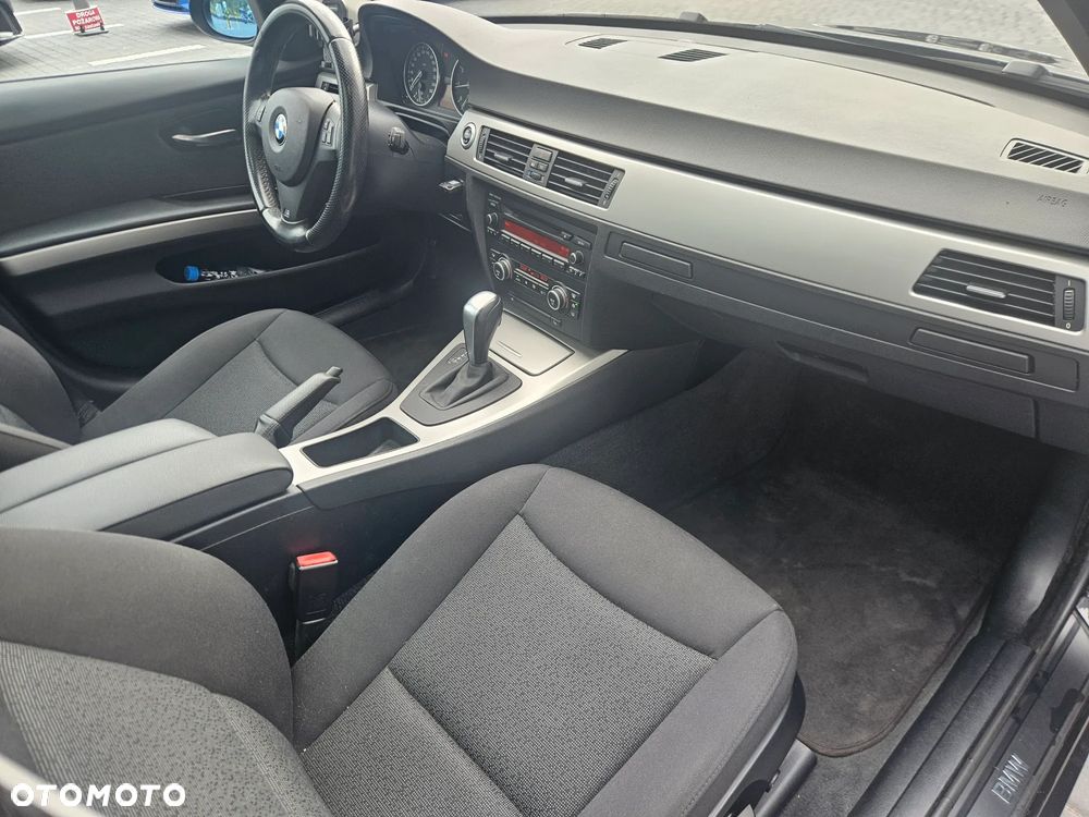 BMW Seria 3 318i - 17