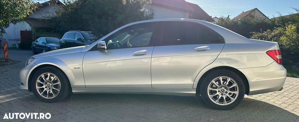 Mercedes-Benz C - 9