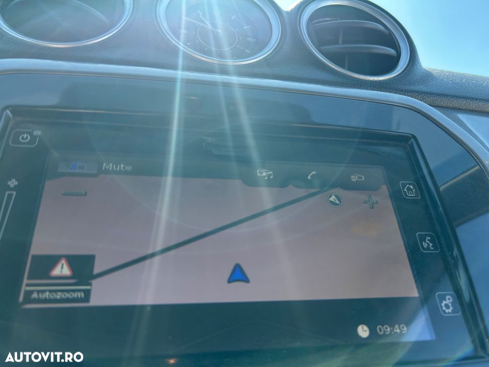 Suzuki Vitara 1.6 DDIS 4X4 Luxus Aut. - 30