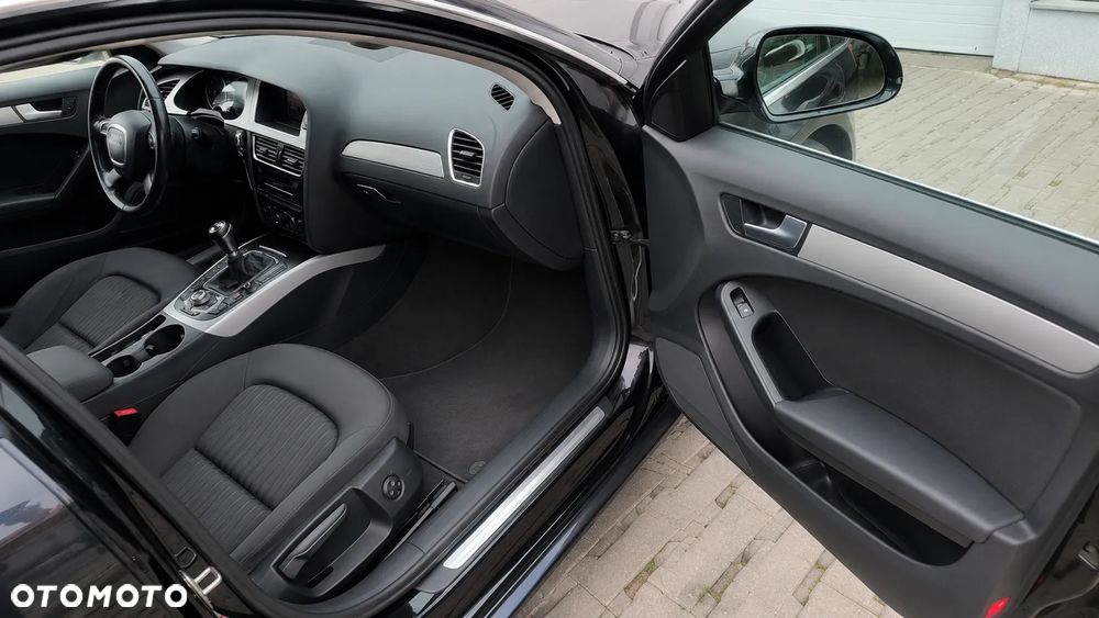 Audi A4 Avant - 11