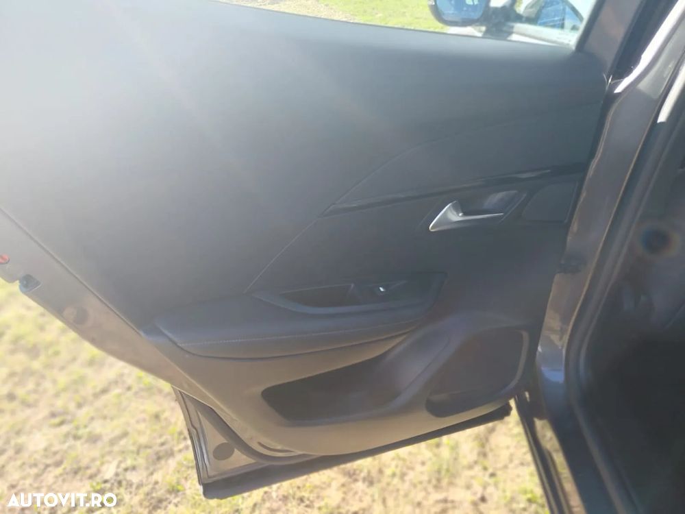 Peugeot 2008 1.5 BlueHDI 130 S&S EAT8 Allure - 10