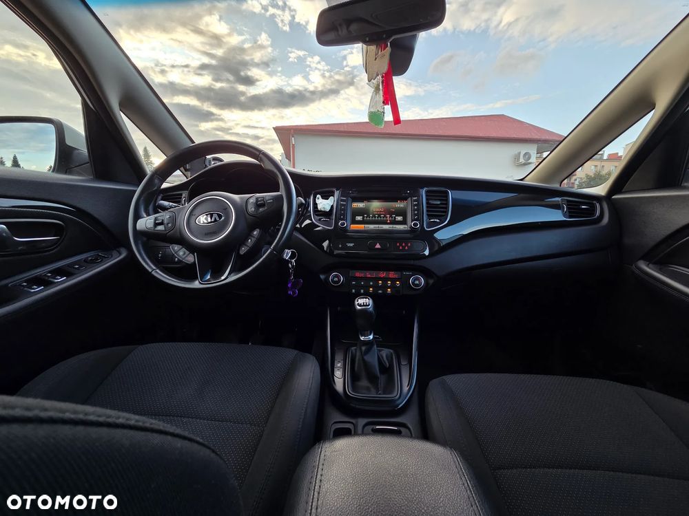 Kia Carens 1.6 GDI XL 7os - 15