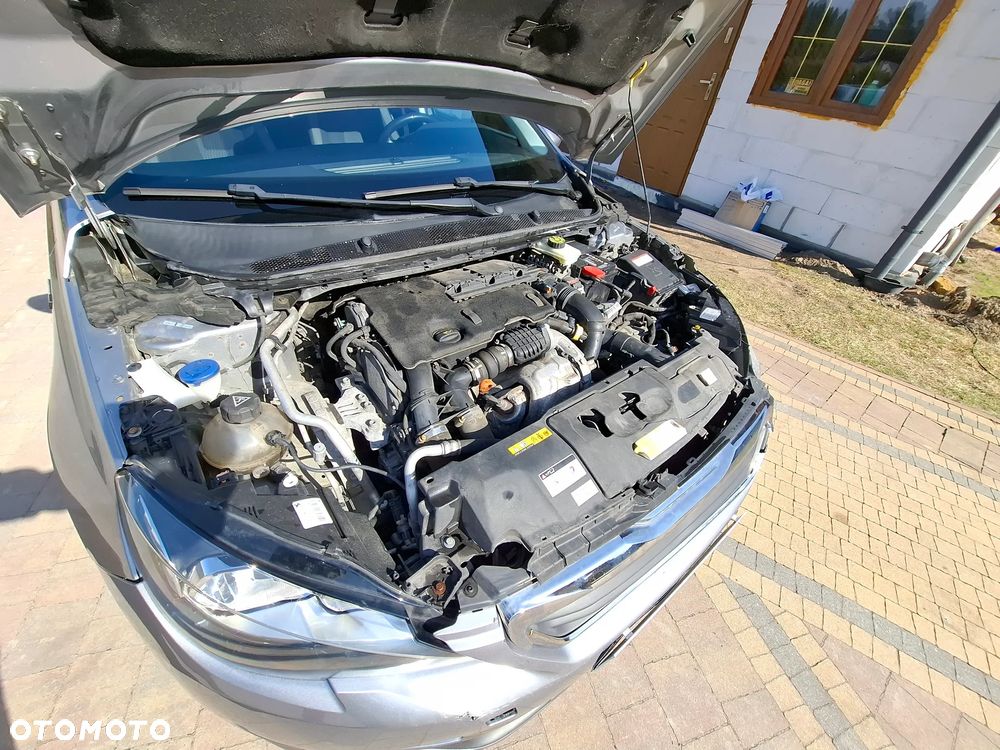 Peugeot 308 - 24