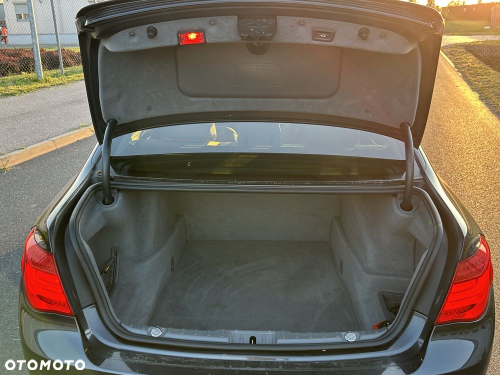 BMW Seria 7 - 8