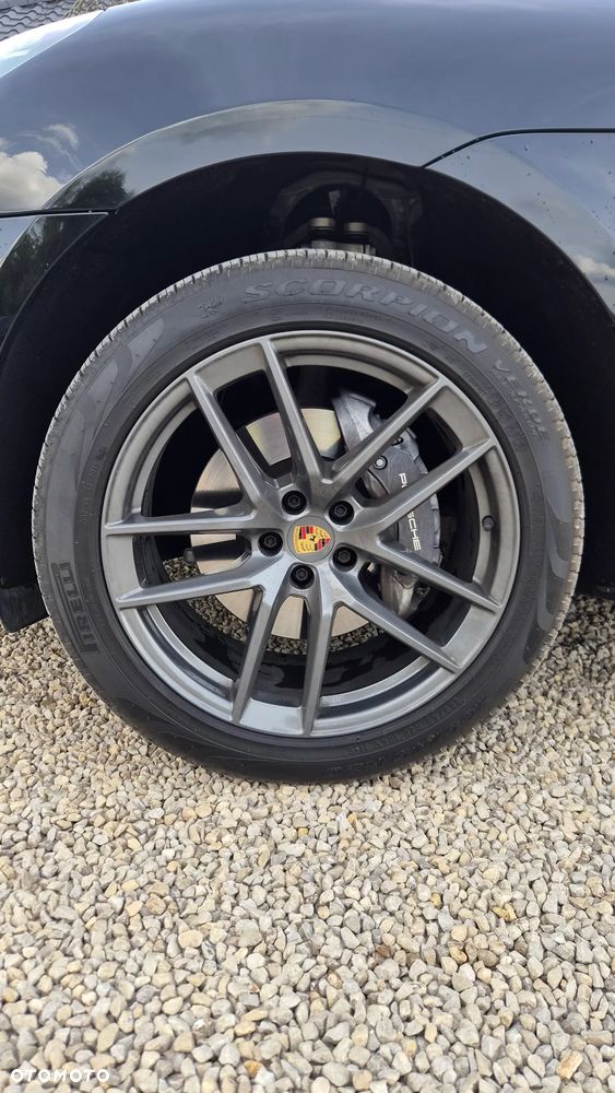 Porsche Macan T - 11