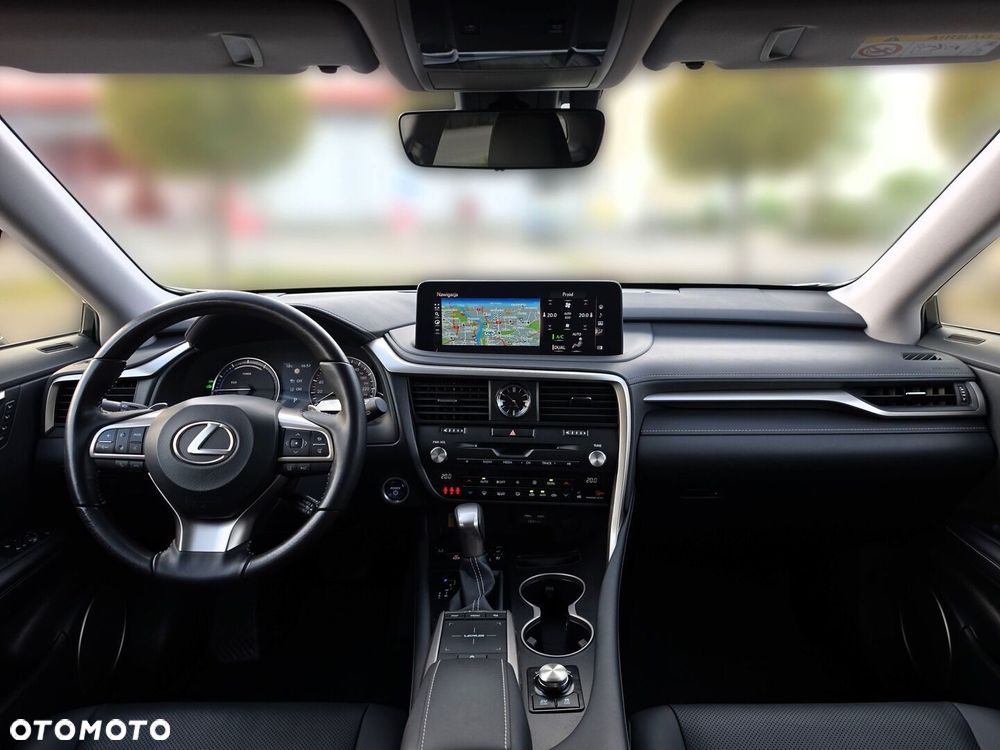 Lexus RX - 12