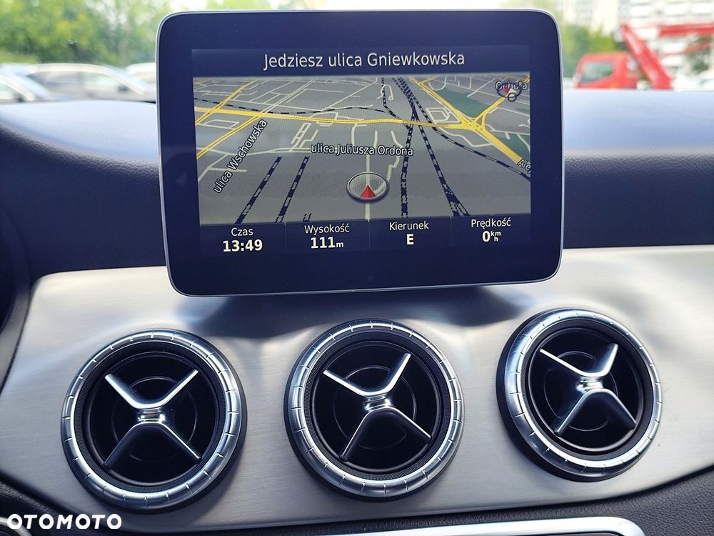 Mercedes-Benz CLA 200 7G-DCT AMG Line - 18