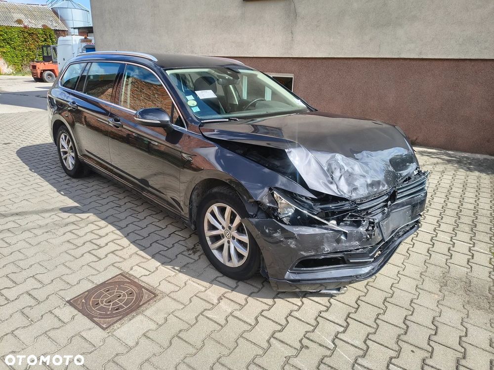 Volkswagen Passat Variant - 4