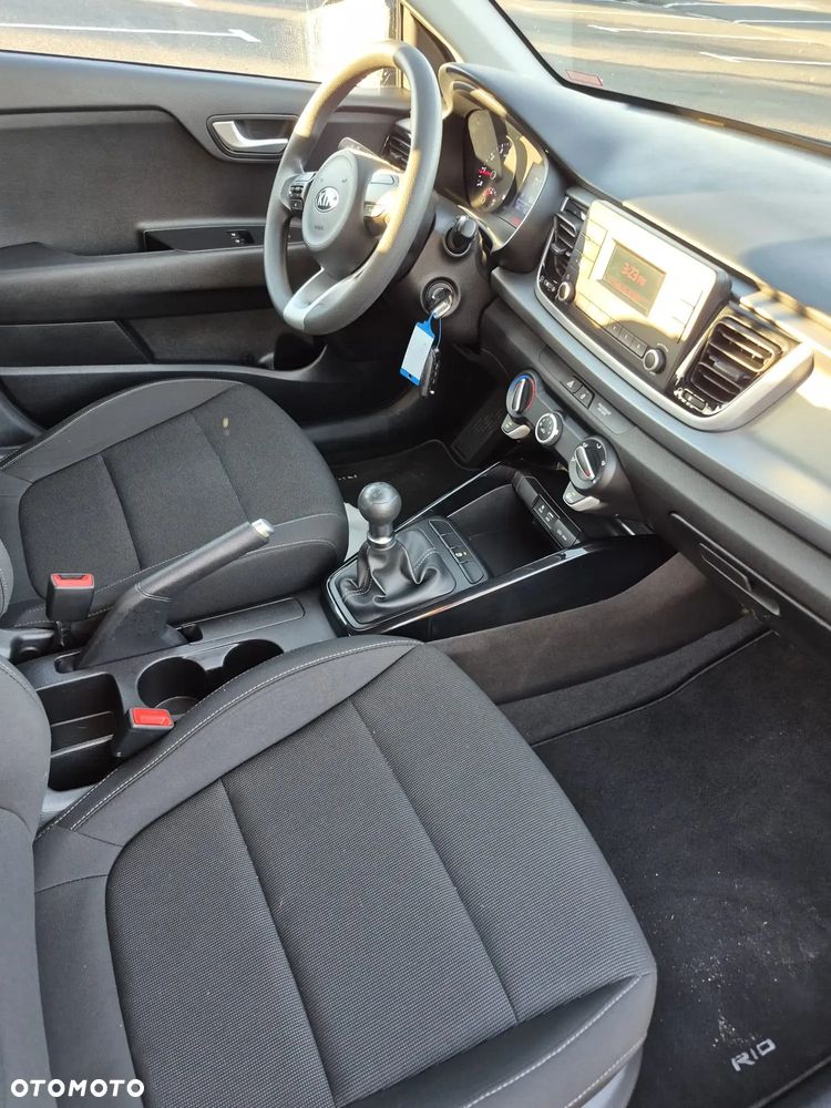 Kia Rio 1.2 Edition 7 - 21