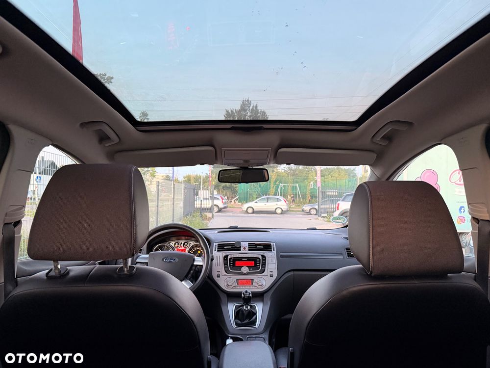 Ford Kuga 2.0 TDCi 4x4 Titanium - 32