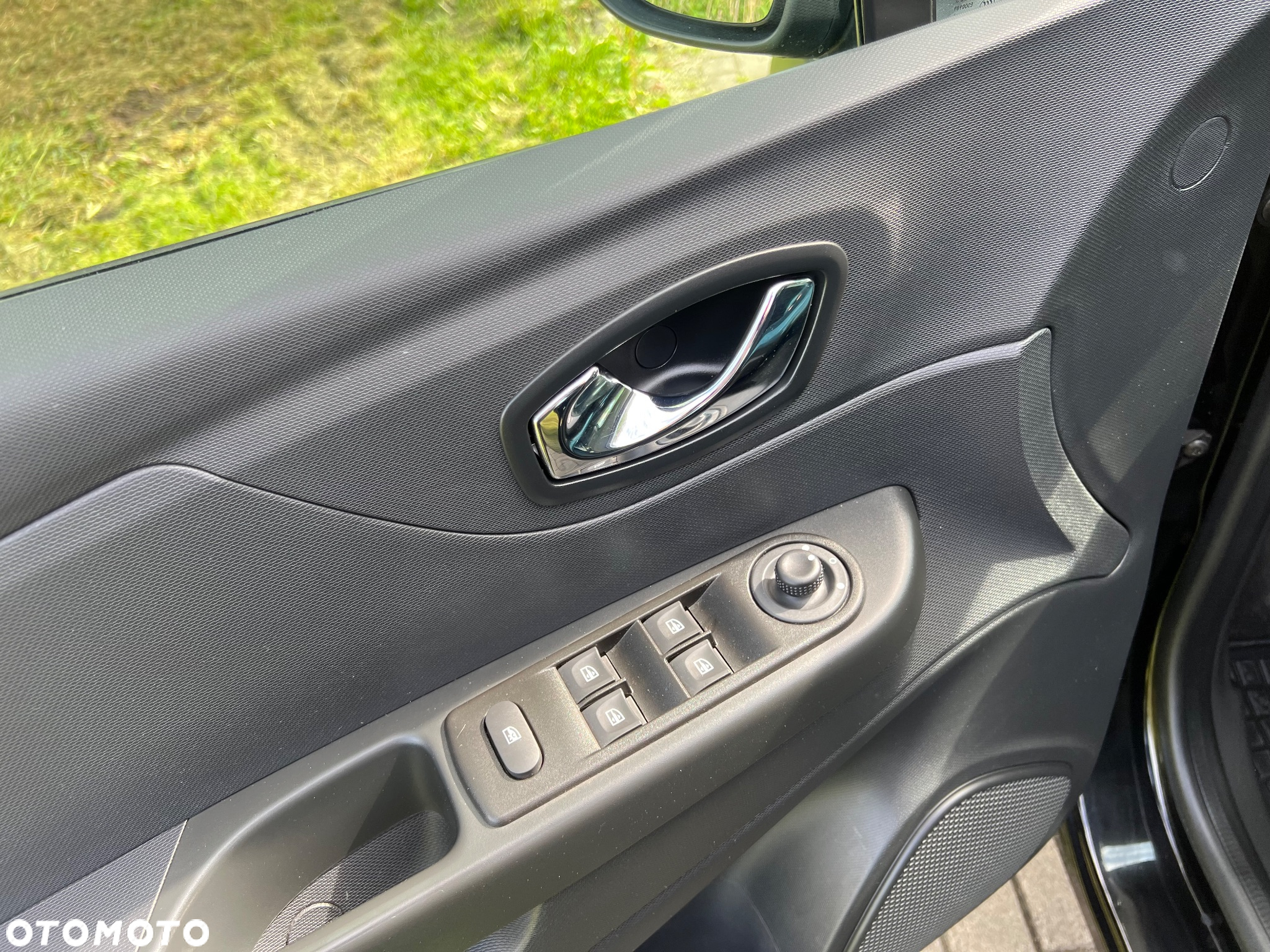 Renault Captur (ENERGY) TCe 90 LIFE - 17