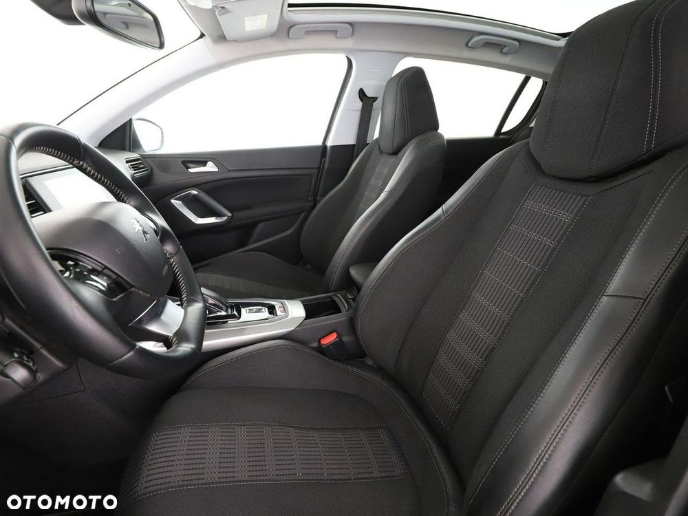 Peugeot 308 1.2 PureTech Allure S&S - 13