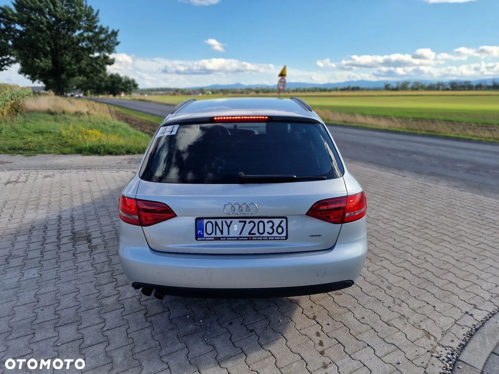 Audi A4 Avant 2.0 TDI DPF quattro - 12