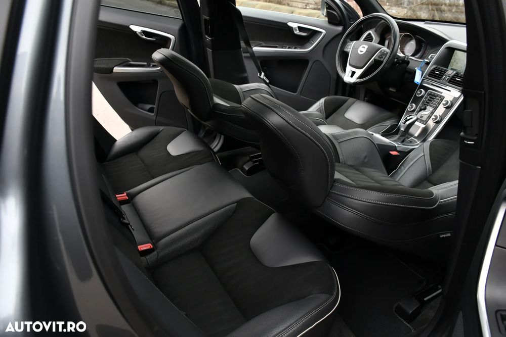 Volvo XC 60 D4 AWD Geartronic Summum - 24