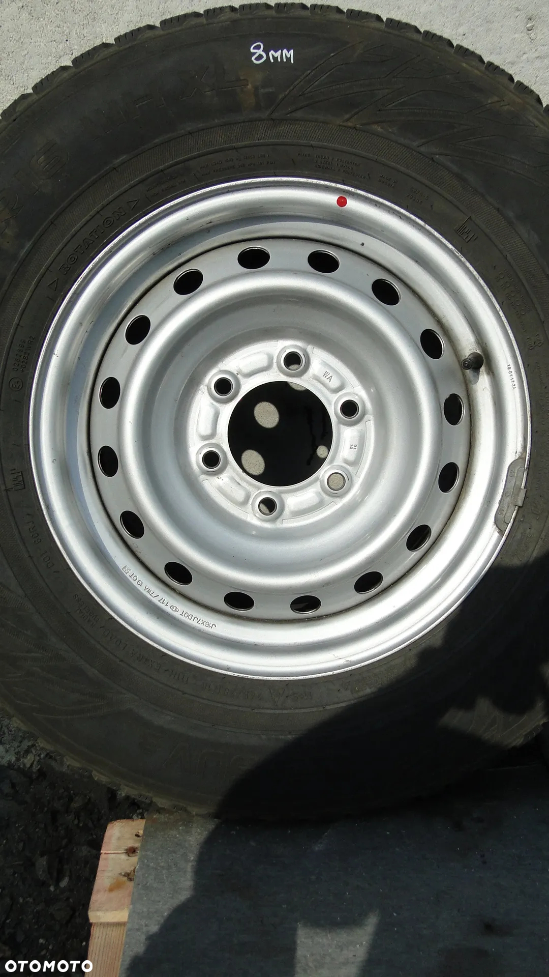 ISUZU D-MAX II FELGA FELGI STALOWE OPONY 7X16 6X139,7 NOKIAN WR SUV 3 245/70R16 2017r - 2