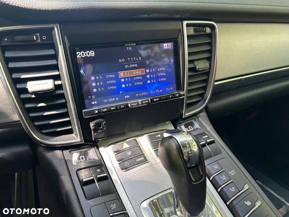 Porsche Panamera 4S PDK - 14
